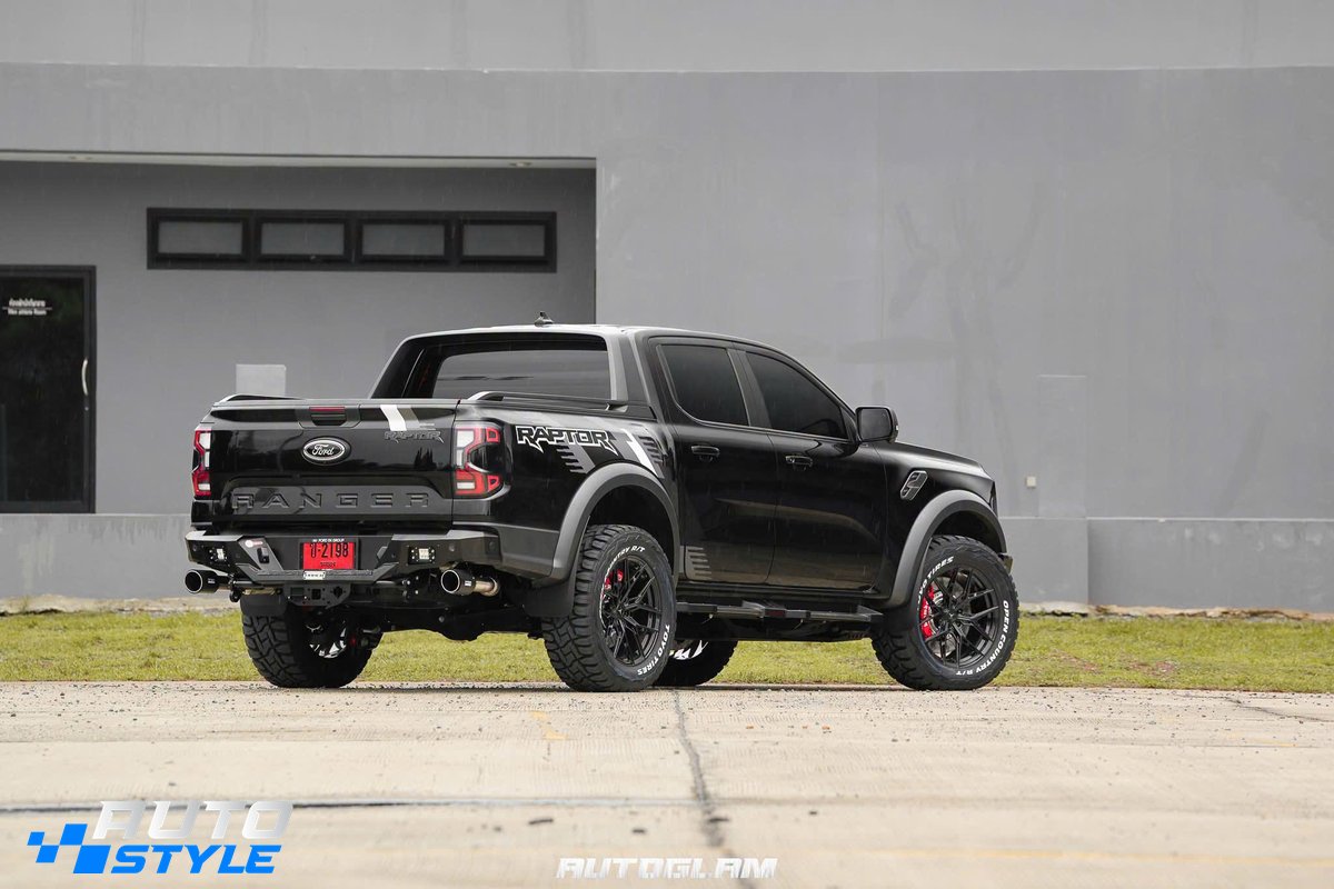 Cấu Hình Raptor V6 3.0L Màu Đen: Hết Nỗi Lo Phanh Nhão Với Brembo 19Z, Mâm 20 Inch Và Giáp Hamer