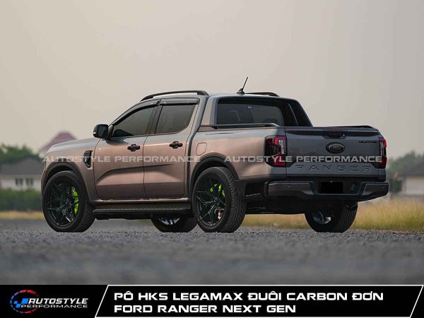 Pô HKS LEGAMAX Đuôi Carbon Đơn Cho Ford Ranger Next Gen
