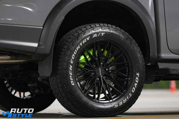 Lốp Toyo Open Country A/T 2 Size: 275/55R20 Hay 305/55R20? Chọn Sai Size Có Thể Không Vừa Xe