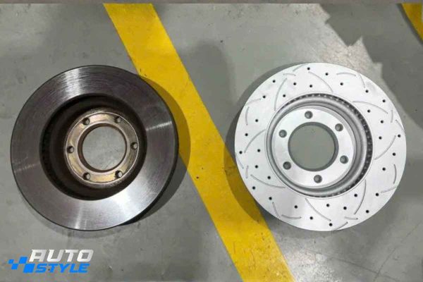 Raptor 3.0 V6 Nâng Cấp Đĩa Brembo TRD Performance Giữ Heo Phanh Zin Hiệu Quả Ra Sao?