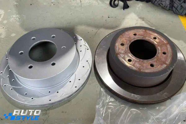 Raptor 3.0 V6 Nâng Cấp Đĩa Brembo TRD Performance Giữ Heo Phanh Zin Hiệu Quả Ra Sao?