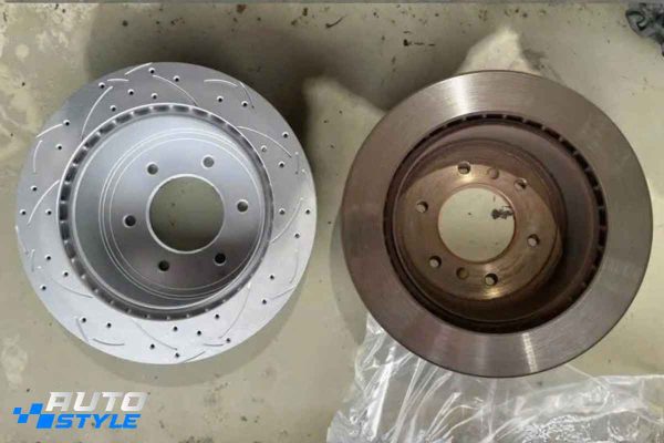 Raptor 3.0 V6 Nâng Cấp Đĩa Brembo TRD Performance Giữ Heo Phanh Zin Hiệu Quả Ra Sao?