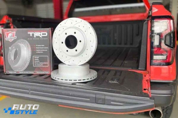 Raptor 3.0 V6 Nâng Cấp Đĩa Brembo TRD Performance Giữ Heo Phanh Zin Hiệu Quả Ra Sao?