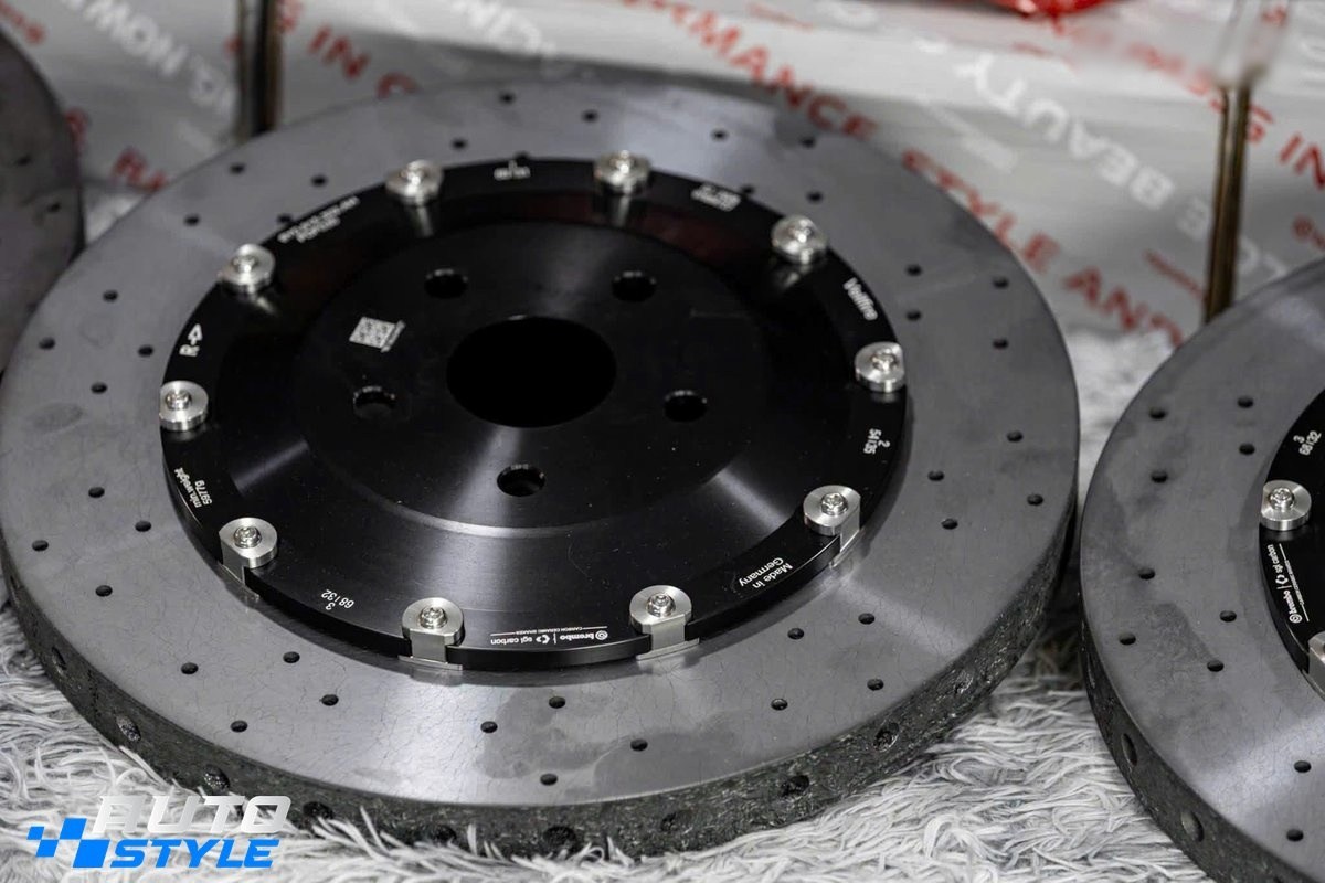 Brembo GT Chính Hãng Đĩa Carbon Dưới 300 Triệu: Hết Nỗi Lo Trơ Phanh Khi Đổ Đèo